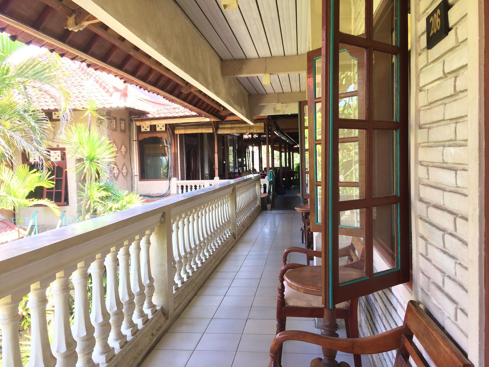 Restu Bali Hotel Legian Exteriör bild