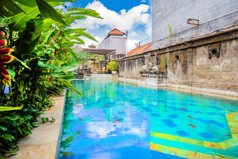 Restu Bali Hotel Legian Exteriör bild