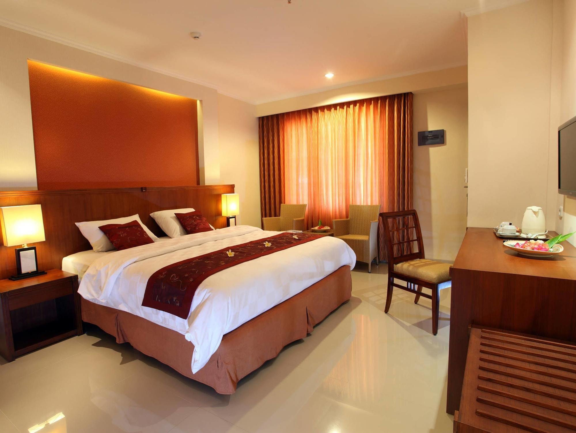 Restu Bali Hotel Legian Exteriör bild