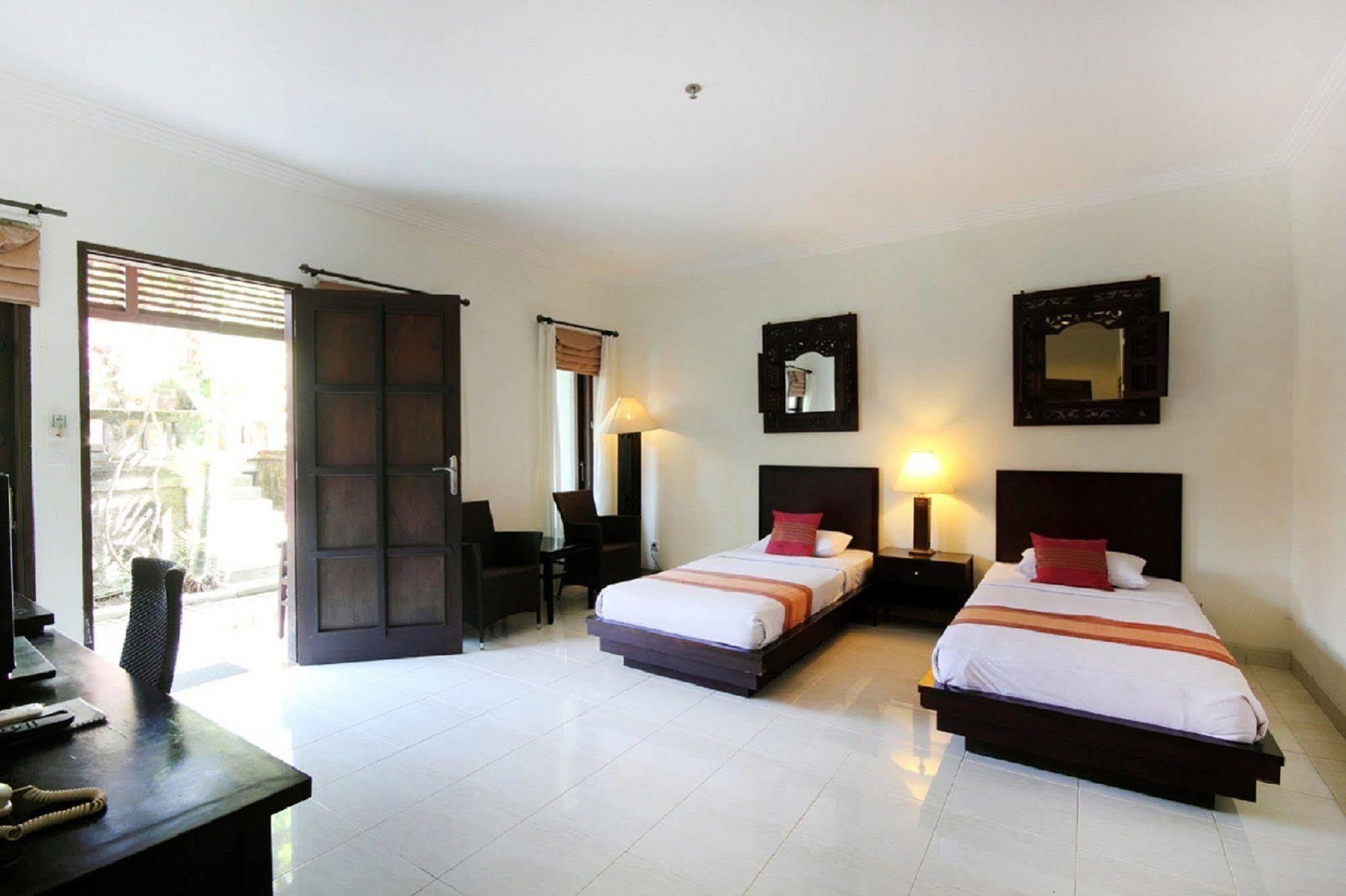 Restu Bali Hotel Legian Exteriör bild