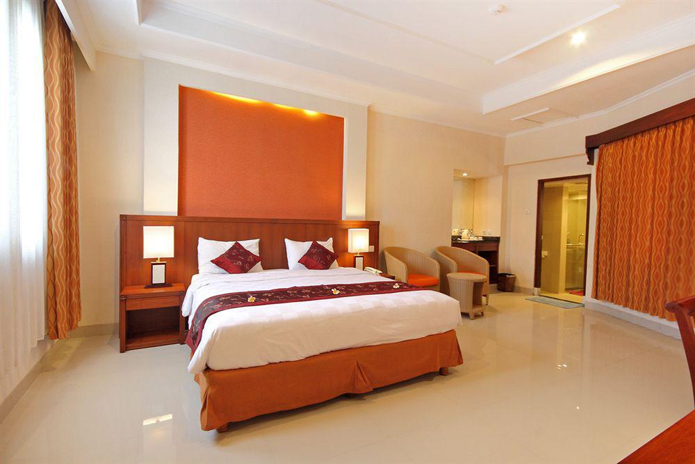 Restu Bali Hotel Legian Exteriör bild